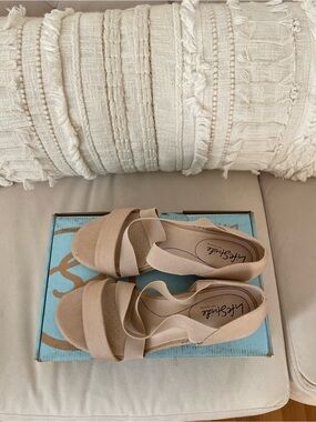 Life Stride Taupe Canvas Women's Sandals